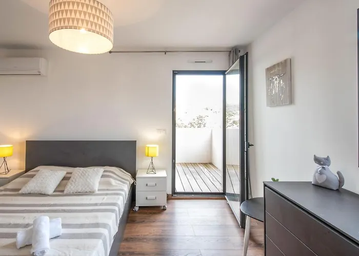 Chateau-19 By Interhome Appartement